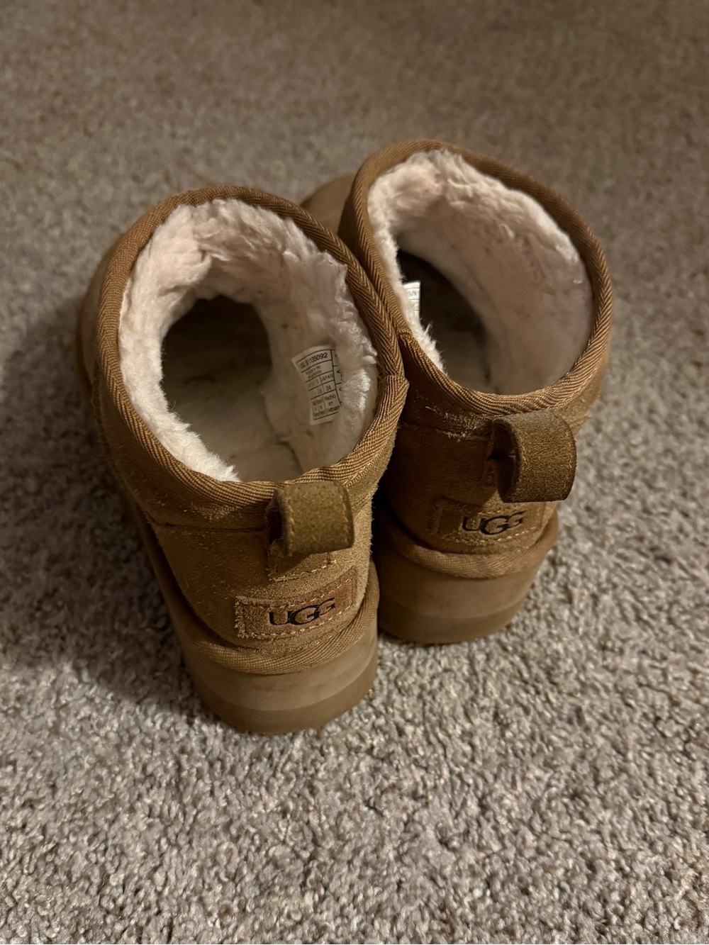 UGG Classic Ultra Mini Platform Boots - Chestnut